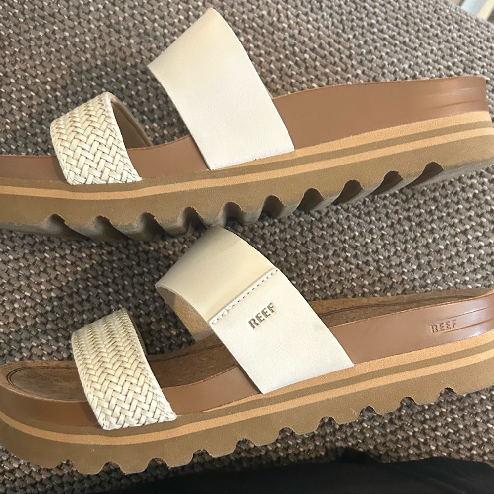 Reef Vista Platform Beige/Ivory Worn Once
